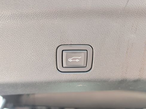 Used 2023 Chevrolet Tahoe High Country AWD/4WD image 29