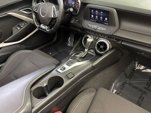 Used 2020 Chevrolet Camaro LT image 32