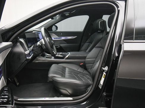 Used 2024 BMW 760i xDrive 760i xDrive image 18