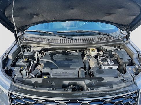 Used 2018 Ford Explorer Sport w/ Equipment Group 401A image 33