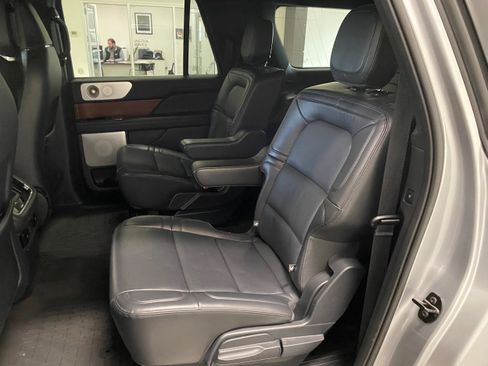 Certified 2023 Lincoln Navigator L Reserve image 9