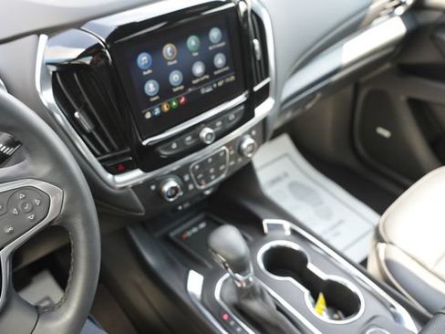 Used 2023 Chevrolet Traverse Premier AWD/4WD image 28