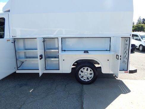 Used 2017 Ford Transit 350 138 w/ Interior Upgrade Package image 16