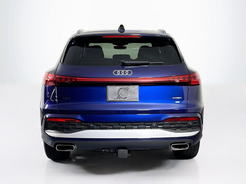 Used 2025 Audi Q5 Premium Plus AWD/4WD image 4