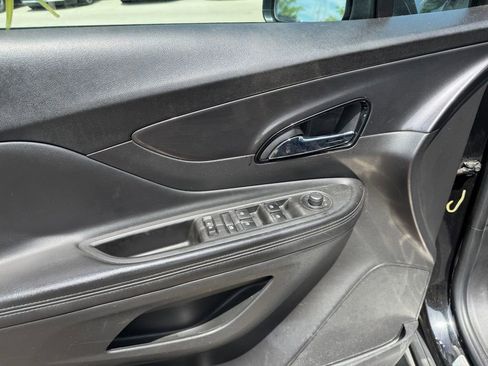 Used 2020 Buick Encore Preferred FWD image 4