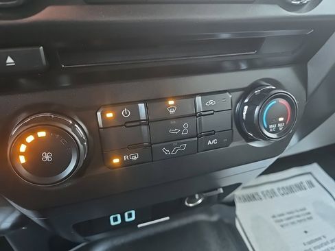 Used 2015 Ford F150 XLT image 59