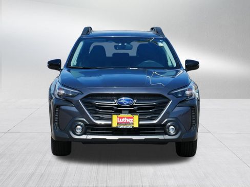 Certified 2025 Subaru Outback Onyx Edition AWD/4WD image 2