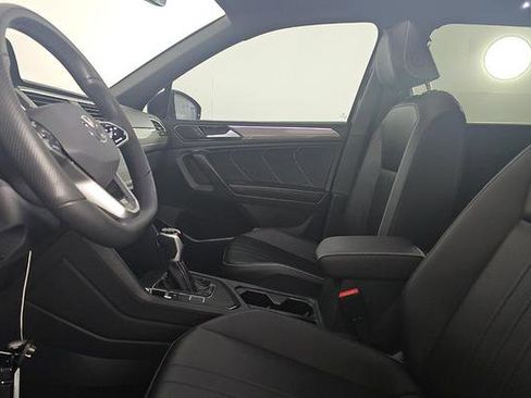 Used 2024 Volkswagen Tiguan SE R-Line w/ MDO Package, Three-Row image 8