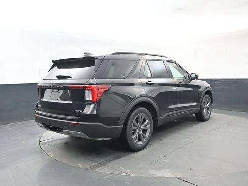 New 2026 Ford Explorer Active w/ Active Comfort Package image 5