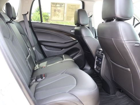 Used 2019 Buick Envision Essence FWD image 12