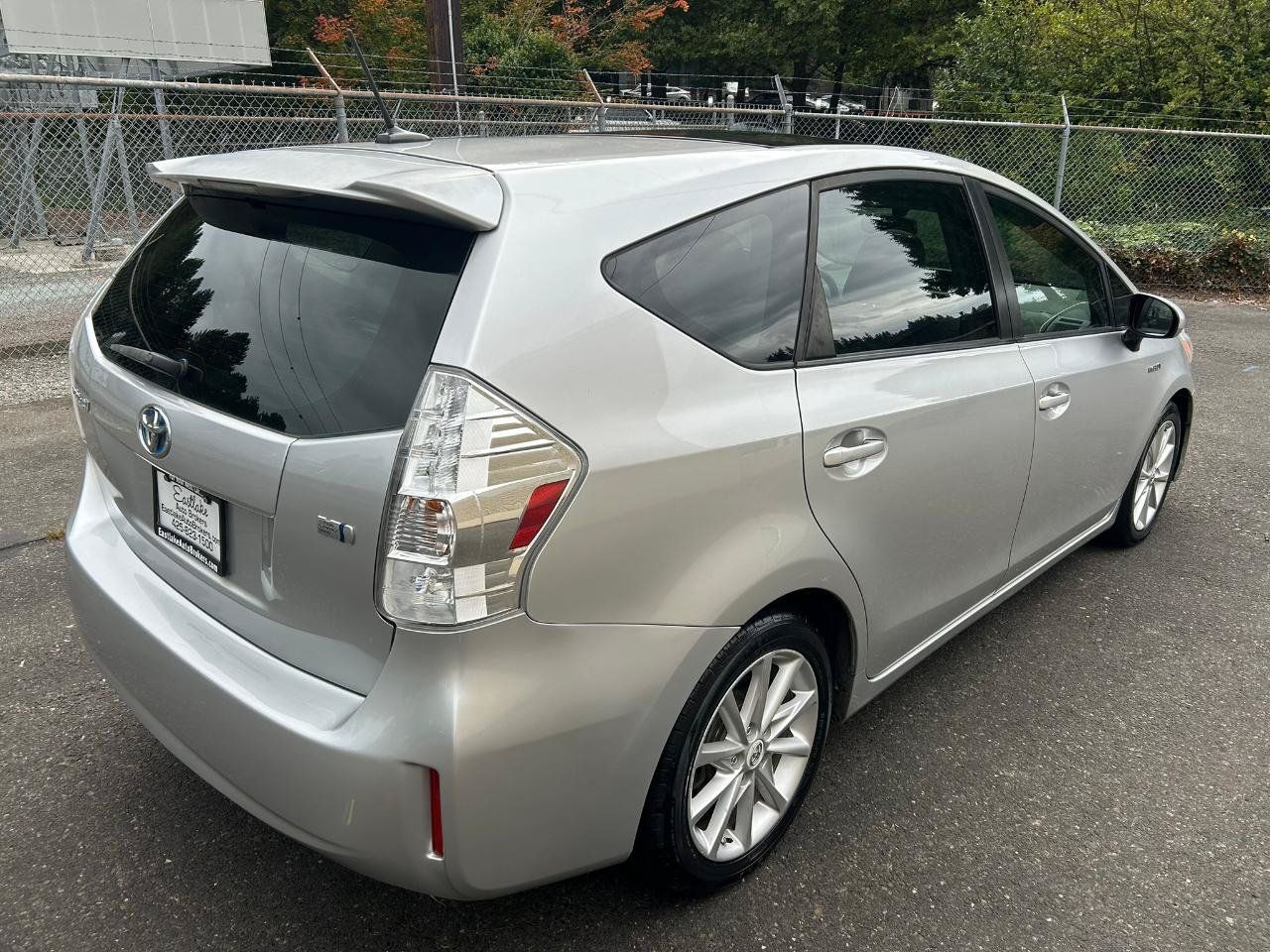 Used 2012 Toyota Prius V Five FWD image 5