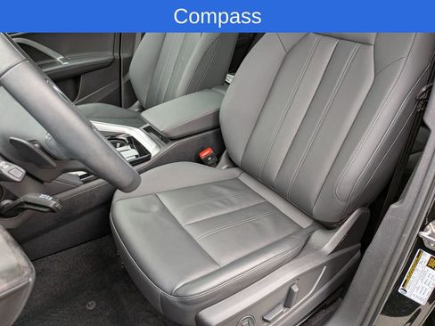 Used 2025 Audi Q5 Premium Plus w/ Premium Plus image 13