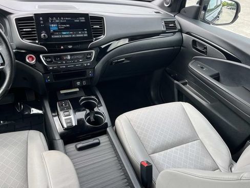 Used 2022 Honda Passport Elite image 16