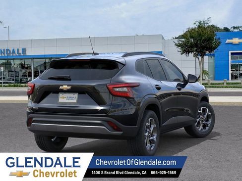 New 2026 Chevrolet Trax LT image 4