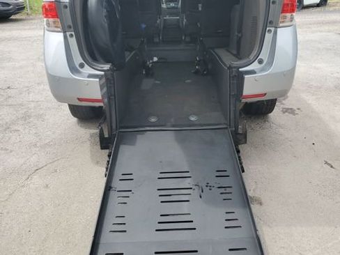 Used 2017 Honda Odyssey Touring image 36