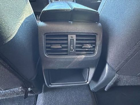 Used 2023 Nissan Rogue S AWD/4WD image 25