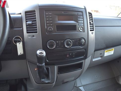 Used 2016 Mercedes-Benz Sprinter 2500 image 18