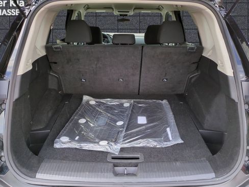 Used 2023 Nissan Rogue S image 13