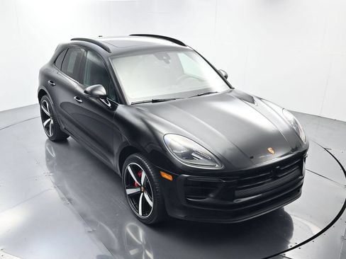 Certified 2023 Porsche Macan S AWD/4WD image 43