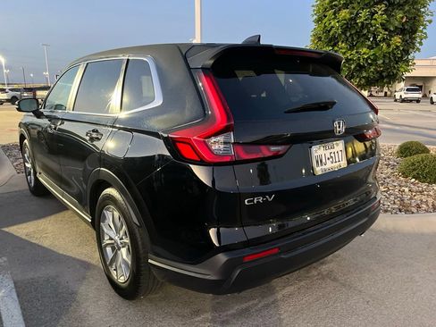 Used 2025 Honda CR-V EX image 4