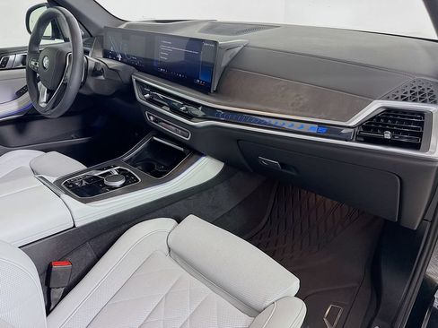 Used 2025 BMW X5 xDrive40i w/ Premium Package AWD/4WD image 30