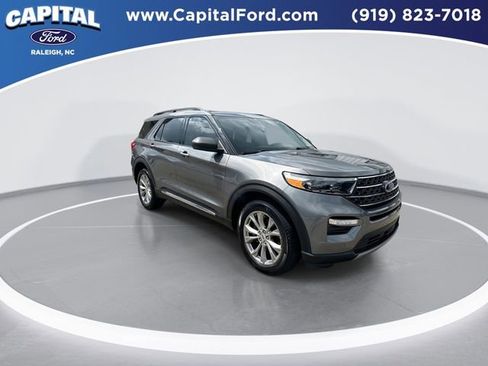 Used 2023 Ford Explorer XLT w/ Equipment Group 202A image 2