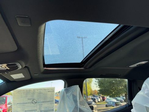 New 2026 Chevrolet Colorado ZR2 w/ Technology Package image 8