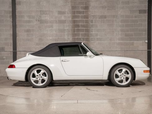 Used 1995 Porsche 911 Cabriolet image 10