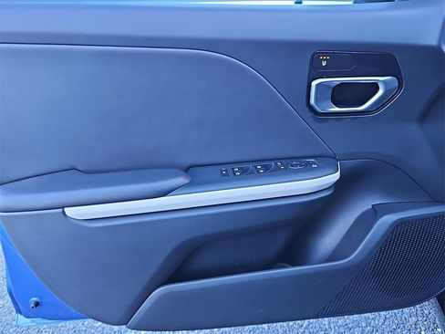 Certified 2025 Kia K4 GT-Line image 13