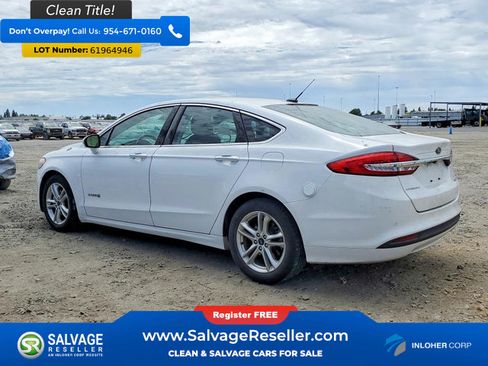 Used 2018 Ford Fusion SE w/ Equipment Group 602A FWD image 3
