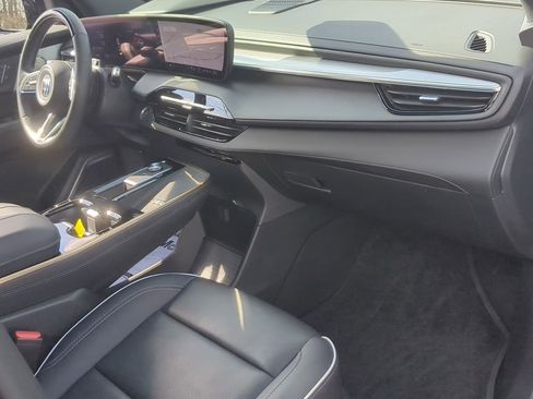 Used 2025 Buick Enclave Avenir w/ Super Cruise Package image 30