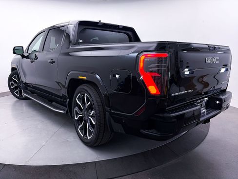 Used 2025 GMC Sierra EV Denali AWD/4WD image 2