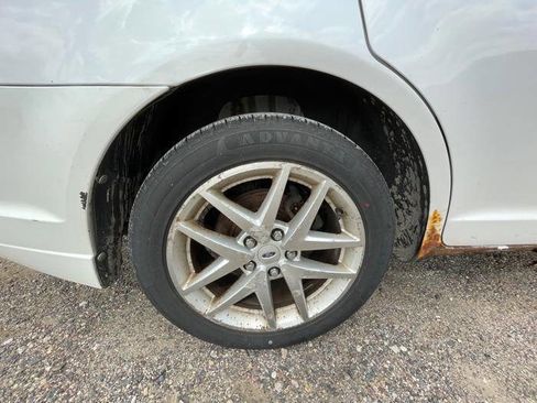 Used 2011 Ford Fusion SEL FWD image 16
