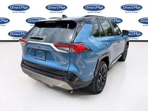 Used 2024 Toyota RAV4 XSE w/ Weather Package AWD/4WD image 7
