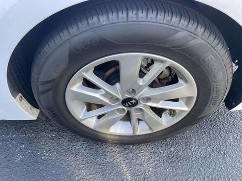 Used 2016 Kia Optima LX FWD image 7