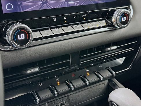 New 2026 GMC Canyon Elevation w/ Convenience Package image 16