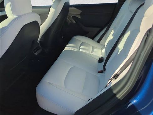 Used 2022 Tesla Model 3 Long Range AWD/4WD image 9