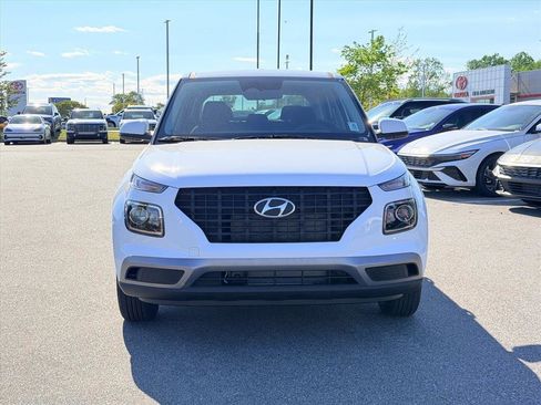 New 2026 Hyundai Venue SE FWD image 8