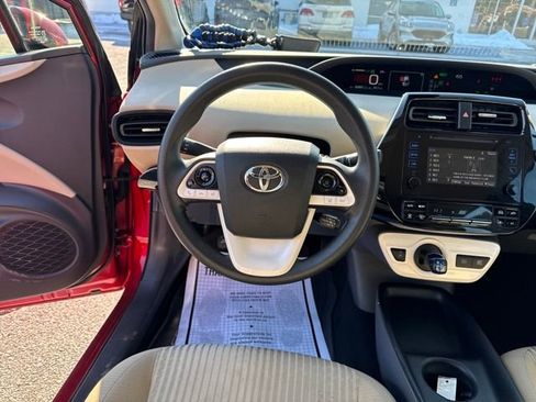 Used 2017 Toyota Prius Two image 13