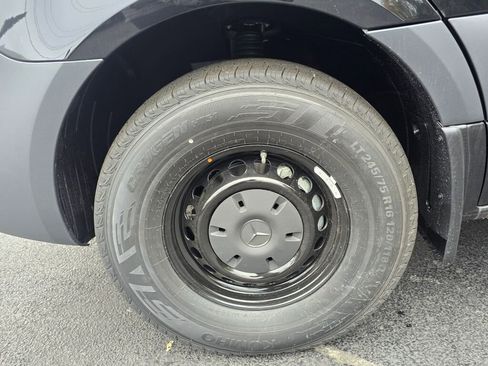 New 2025 Mercedes-Benz Sprinter 2500 image 10