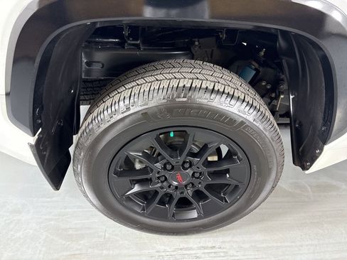 Used 2024 Toyota Tundra Platinum w/ TRD Off-Road Package image 10