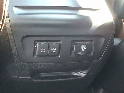 Certified 2020 Toyota Sienna Limited image 12