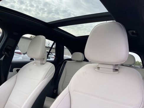 Certified 2024 Mercedes-Benz GLC 300 image 23