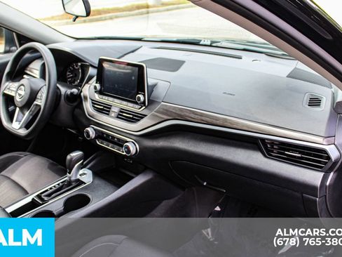 Used 2025 Nissan Altima 2.5 SV FWD image 23