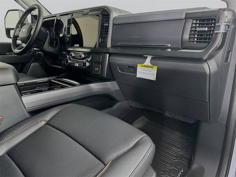 New 2026 Ford F250 Lariat w/ Black Appearance Package image 31