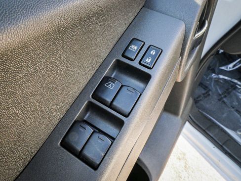 Used 2015 Nissan Xterra PRO-4X image 15