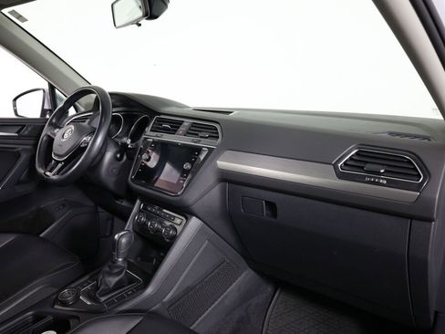 Used 2018 Volkswagen Tiguan SEL image 24
