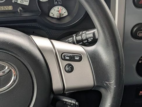 Used 2014 Toyota FJ Cruiser 4WD w/ Convenience Package image 21