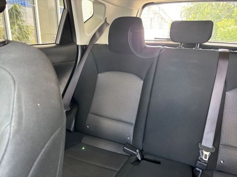 Used 2025 Kia Soul LX w/ LX Technology Package FWD image 39