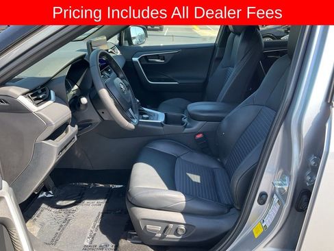 Used 2023 Toyota RAV4 XSE AWD/4WD image 2
